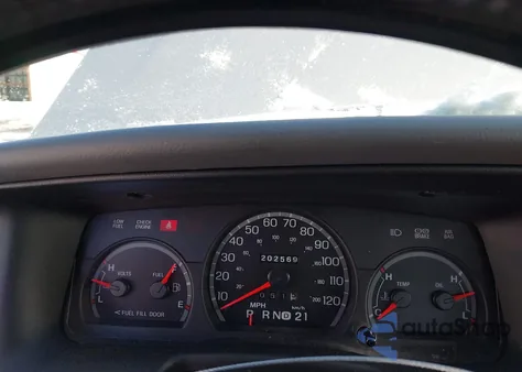 2005 Ford Crown Victoria Lx/Lx Sport z USA, uszkodzony, nr VIN 2FAFP74W05X168975